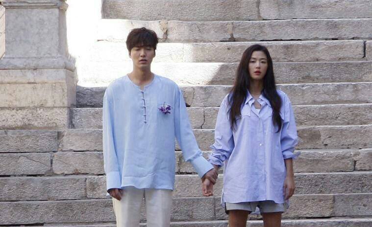 Korseries's tweet photo. อีมินโฮ - จอนจีฮยอน ระหว่างถ่ายทำละคร #TheLegendOfTheBlueSea ที่ประเทศสเปน ออนแอร์ พ.ย.นี้ ช่อง SBS น่าดูมาก!����😆 https://t.co/ZDYEUh30Vq
