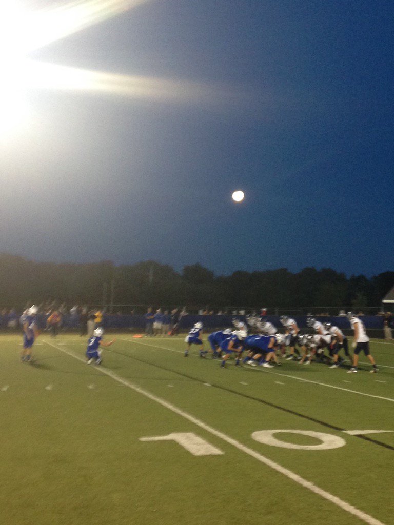 johnpearsontv's tweet photo. Nothing like full moon over #football  @My24Milwaukee #brookfieldcentral v #brookfieldeast on #ThursdayNightLights https://t.co/3WgMSSVeoP