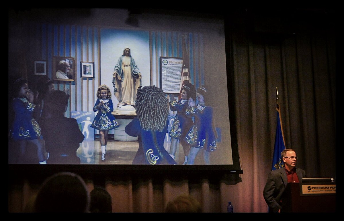 mattgadephotog's tweet image. Pulitzer Prize winner @kodacohen speaks at @usd #pulitzer #postdispatch #photojournalism #journalism