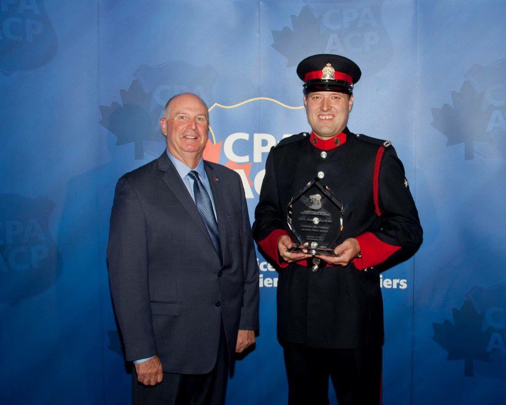 AFPAElliott's tweet photo. Congratulations to Lacombe Police Officer Hubbard for his life saving award at the CPA  ceremony #CPA16 https://t.co/a9rtcjJLkU