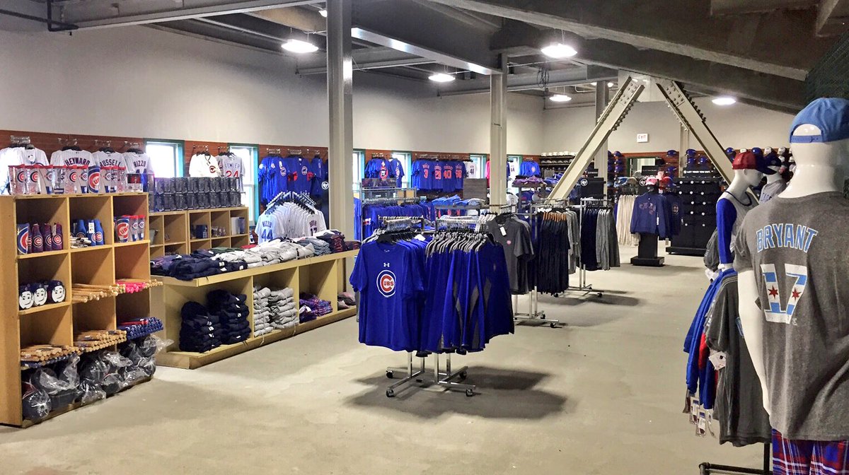 chicago cubs team store