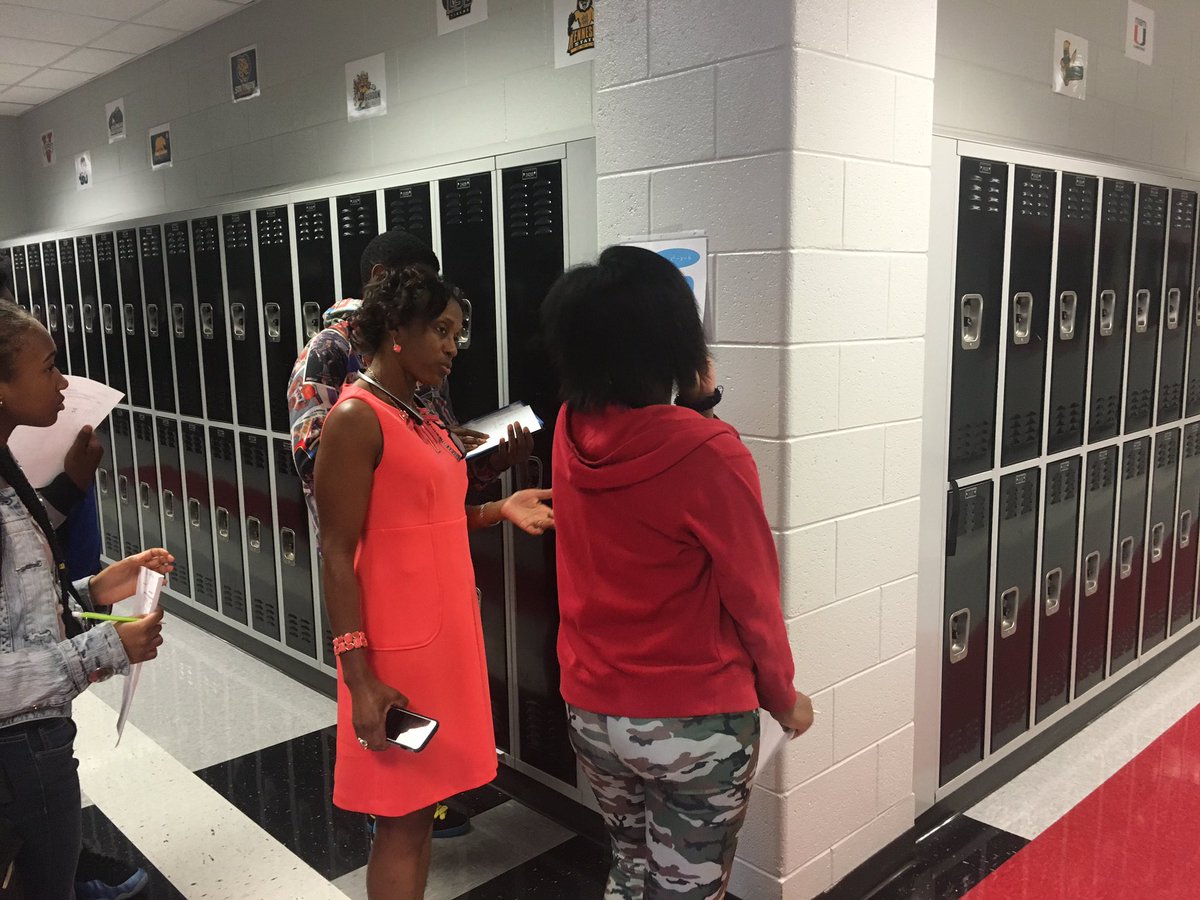 BEMaysPRIDE's tweet image. Effective planning leads to student engagement and competency. Great job Ms. Goggins! #PerformanceTasks