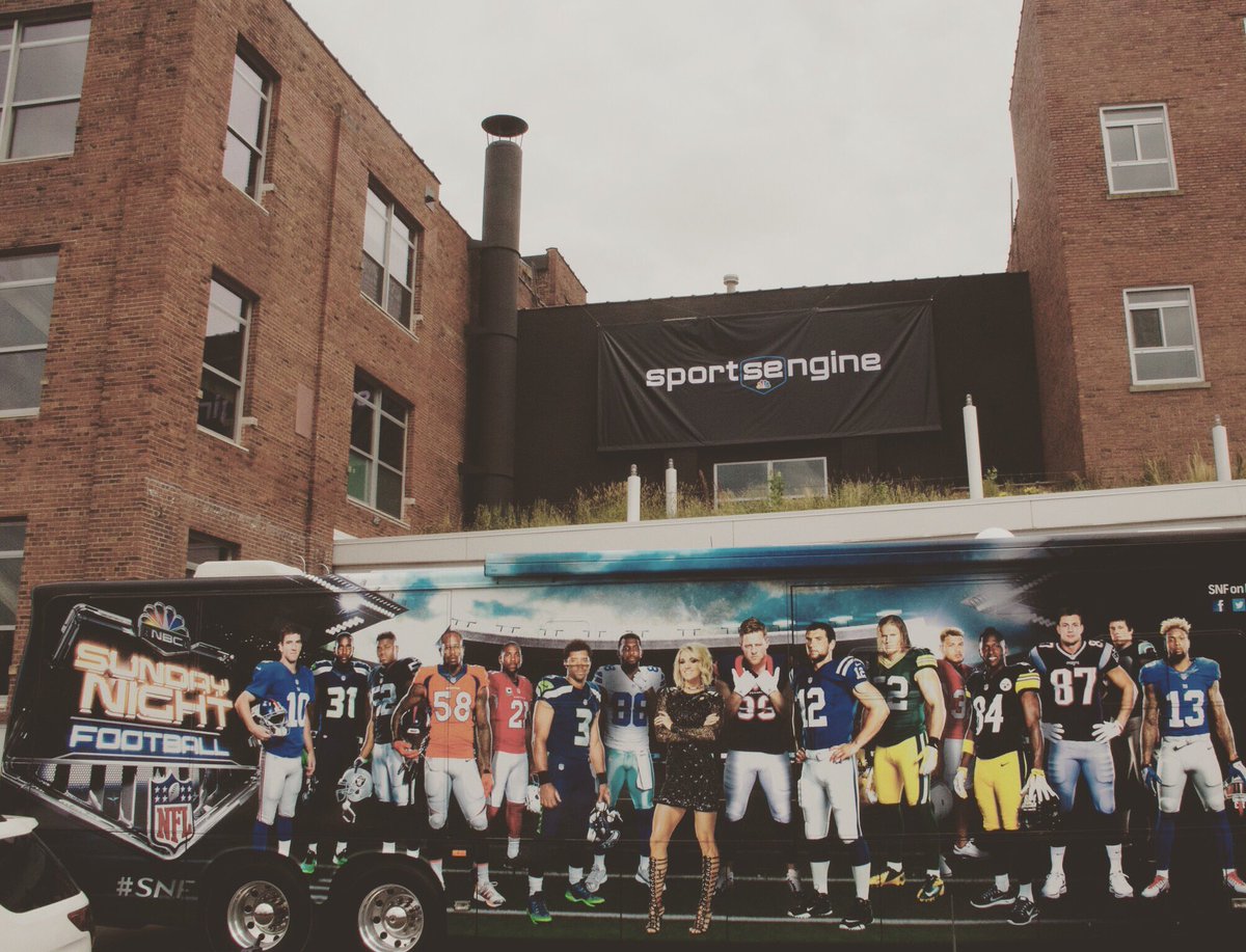 SNFonNBC's tweet photo. Thanks to @NBCSportsEngine for having us today on our #SNFRoadTrip! https://t.co/5NclCEFg17