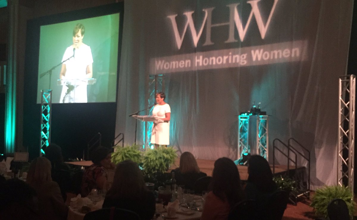 PROJECTXYZINC's tweet photo. Congrats Kim! #TeamPROJECTXYZ #WHW2016 #Huntsville https://t.co/MQyw3FO24a