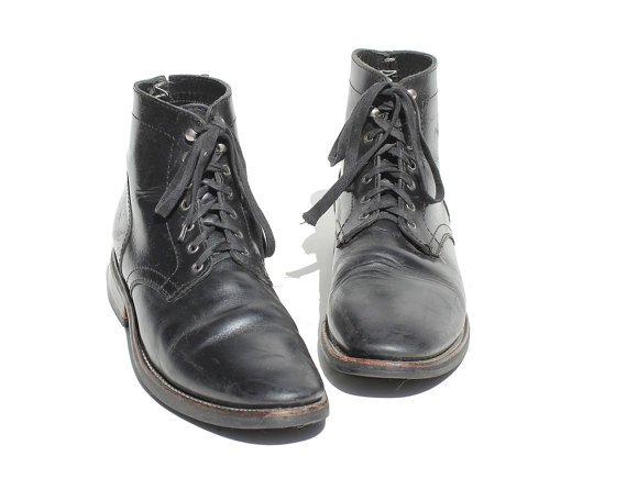 aidelpr99's tweet photo. Men&amp;#39;s Black Leather Ankle Boots / size 10.5 by TanakaVintage https://t.co/ZaGDvC50gv https://t.co/b9qKp45QKA