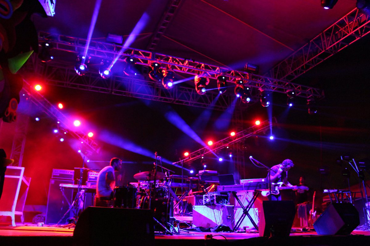 RivieraCancun's tweet photo. ¡Mendrix en el escenario del #Independanza desde @CanibalRoyal! https://t.co/PG6UQleDZ3