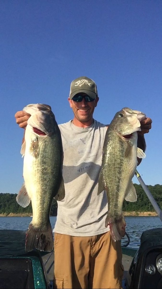 OrionNick's tweet photo. I luv having full live wells. Happy fishing @BHOAdventures @ripnlips1807 @LimeyBasstard @CanuckBassin @thatkid_niko https://t.co/lJp8wsPo2O