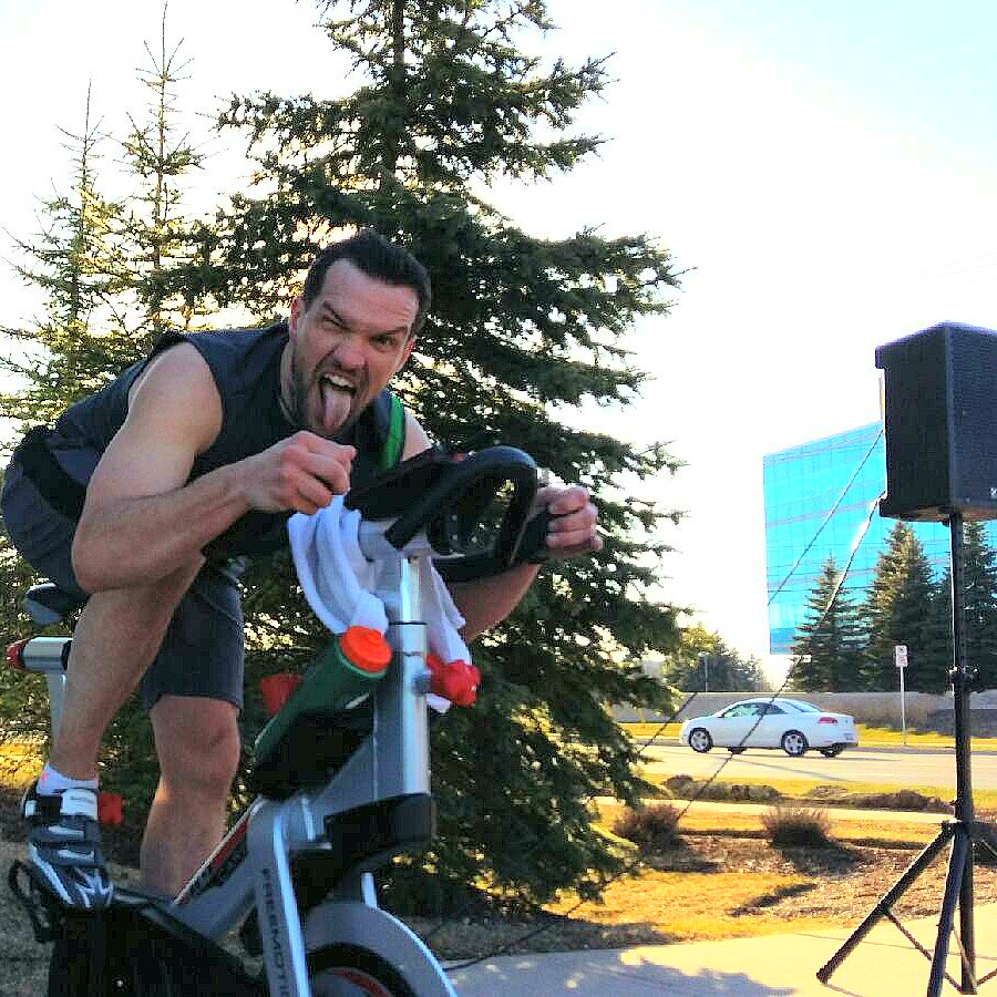_NickVL_'s tweet photo. 24hrs from now I'll b on the bikes @Movati_Guelph running another #SunsetCycle #spin class.Sign-up now! 5spots #free https://t.co/ReIcfWz4Jx