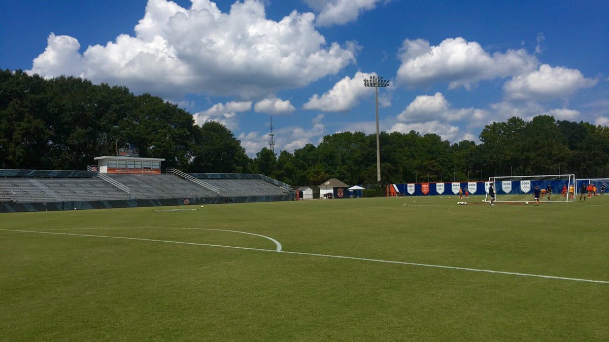 BrookeBerdan's tweet photo. Proud to announce that I've verbally committed to play D1 soccer at Auburn University!!🐯🔶🔷 #WarEagle https://t.co/MRenlkBKCJ