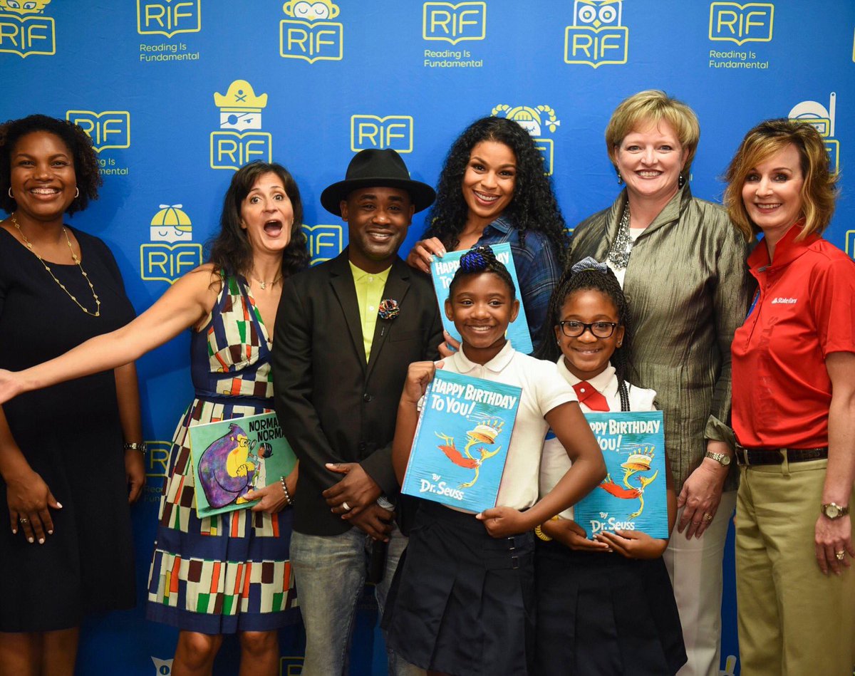 traychaney's tweet photo. POWER in READING BOOKS #readingisfundamental📚 @RIFWEB #RIF50 https://t.co/3NoNzkbbLi