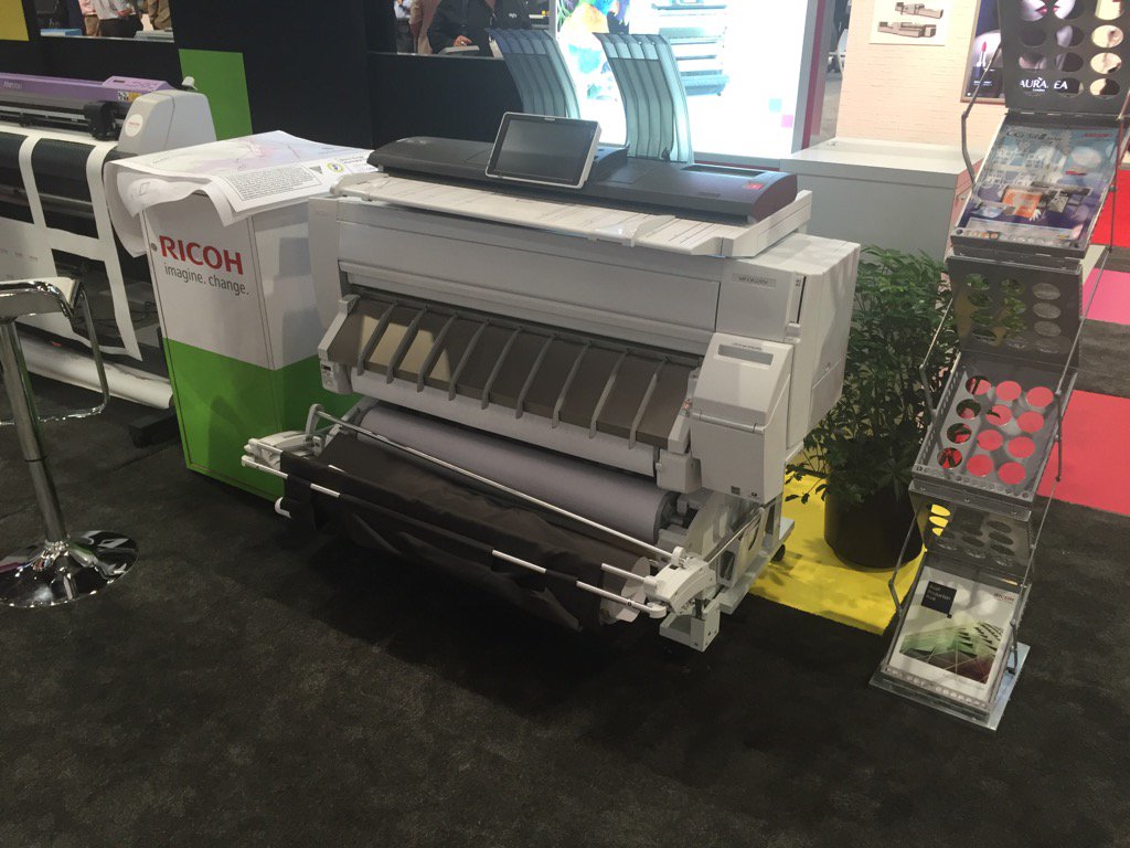 tgwideformatguy's tweet image. Lots of new features (2-roll standard, smart operation panel, etc) in the new @RicohProPrint w2201 @SGIAExpo