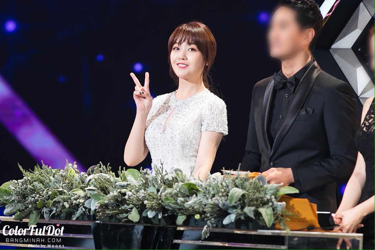 minahpics's tweet photo. 160908 Seoul International Drama Awards https://t.co/blvHmh3ehv