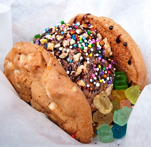CraveTO's tweet photo. Taste the Food Truck Event of the Year: https://t.co/34KPn1mELy https://t.co/XBIh9tYlAz