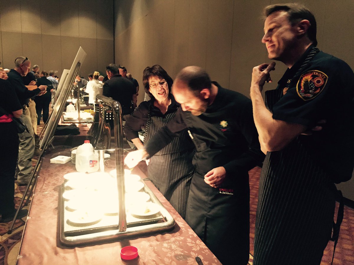 ClarkCountyNV's tweet photo. Two minutes to go! Final touches on our #EmergencyKitCookoff dish.Learn how to build a kit: https://t.co/dMJj1HIzjX https://t.co/9SeROfp23X