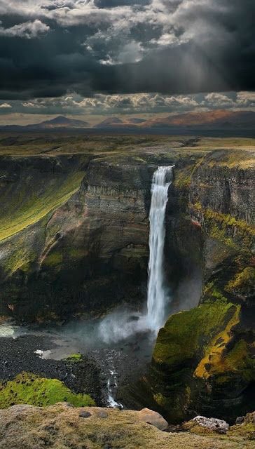 adventurful's tweet photo. Let's take a moment to appreciate how beautiful this world really is 😍 https://t.co/TqQqyqEKTf