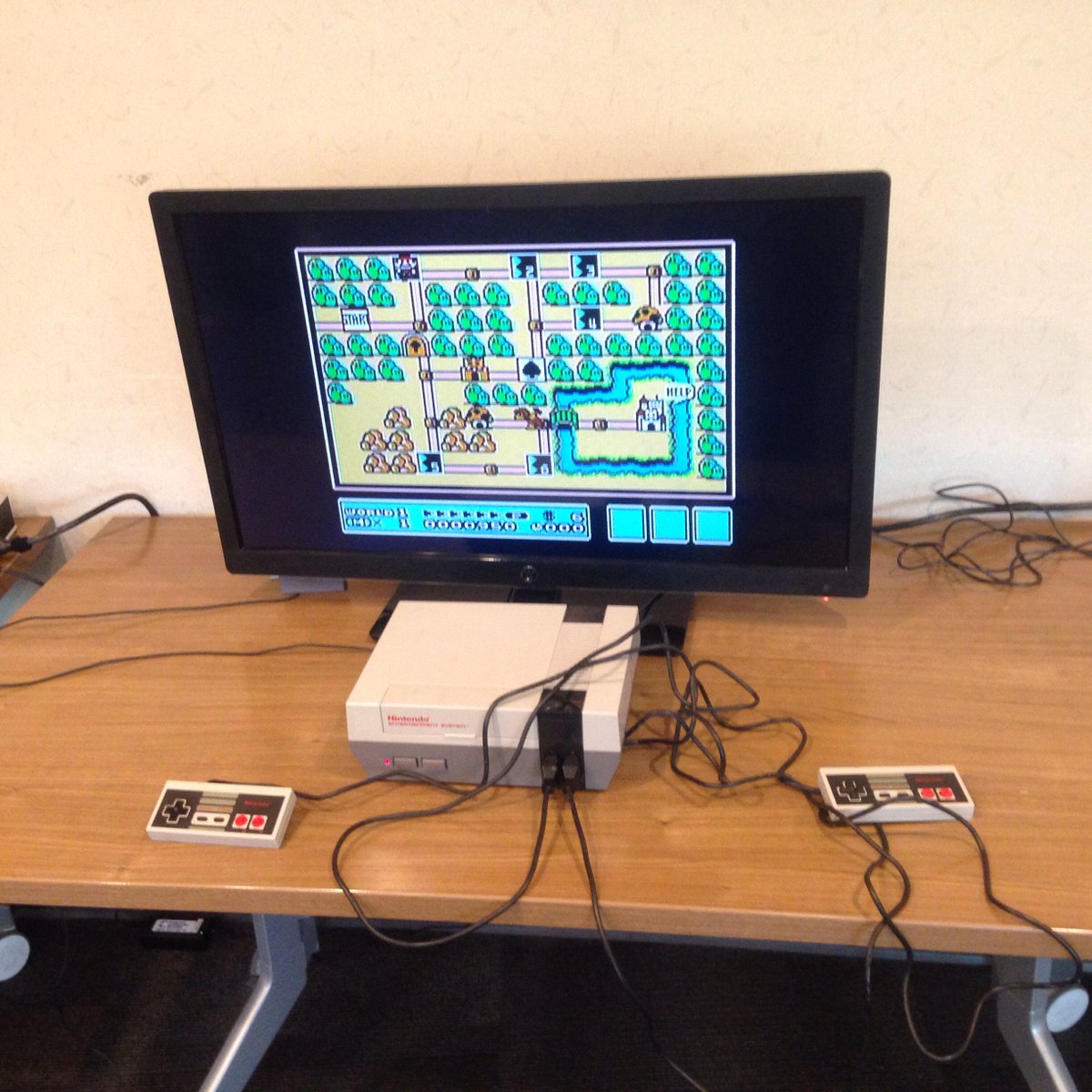 TL_Entrepreneur's tweet photo. Great afternoon #Techstock2016 thanks to @innovatecalgary and participants. Relived some childhood Mario playing.. https://t.co/rZT56Wdzuc
