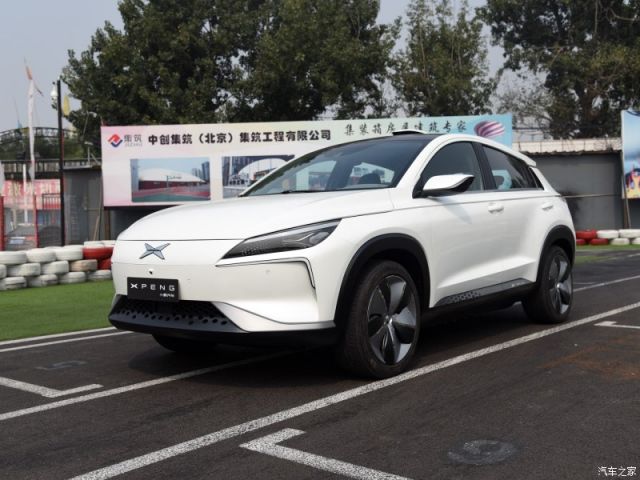 Asiacarfuture's tweet image. The new #XiaoPeng Beta. #Battery featuring power density of 152WH/kg &amp;amp; 300 km per charge. Version 2WD &amp;amp; 4WD.