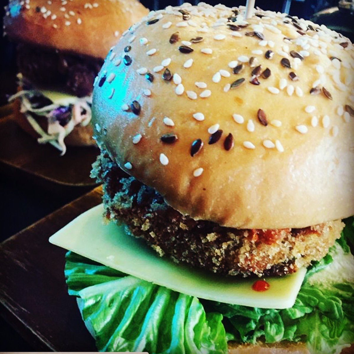 onepluspiece's tweet photo. #Repost @mygloriousdays
γ»γ»
Fried portobello mushroom burger - the best vego burger I have ever had! π #onepluspiece https://t.co/YTGh1XrLOt