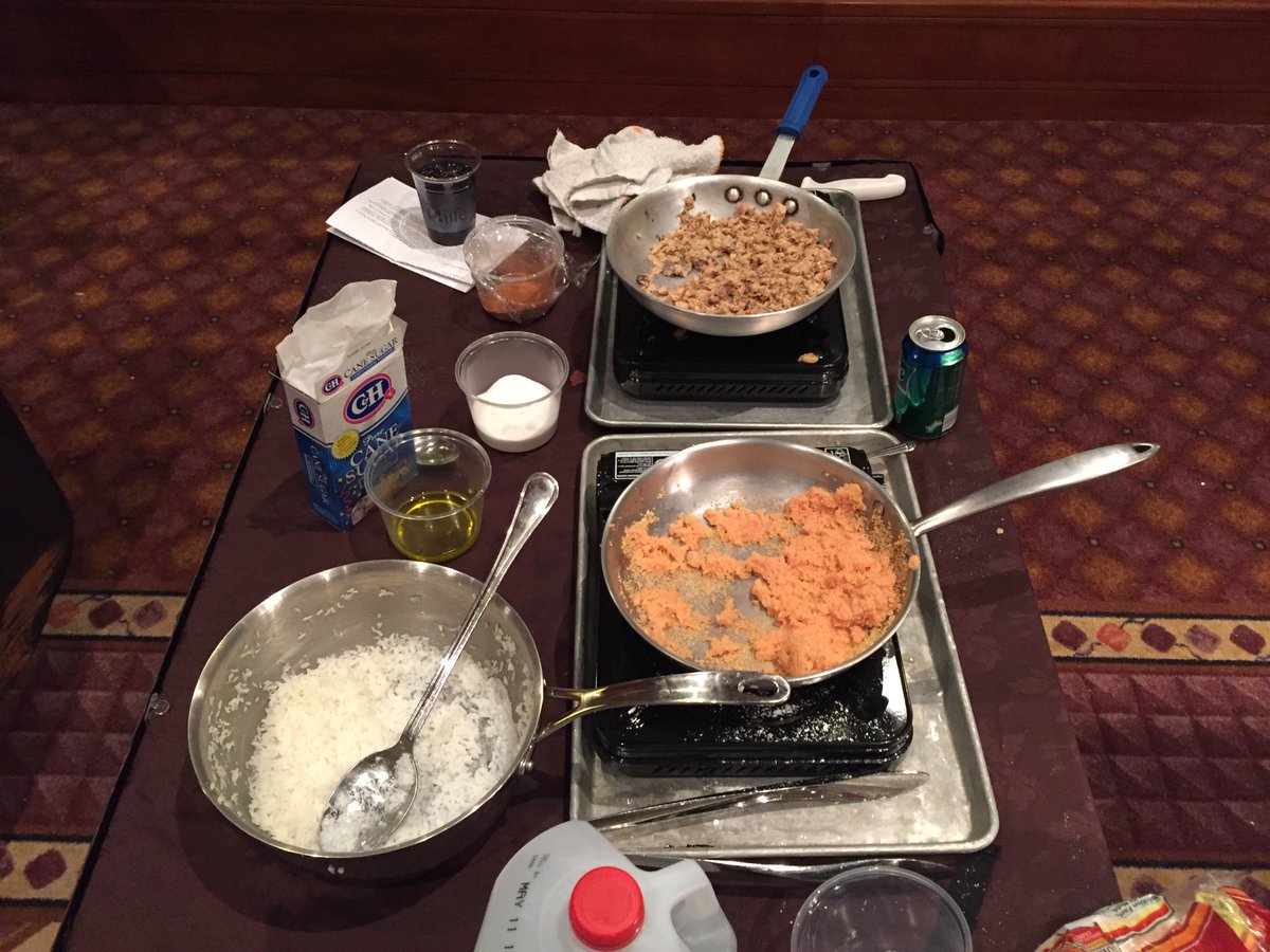 unicornraven7's tweet photo. #EmergencyKitCookOff at MGM Conference Center #RJnow https://t.co/zzadYc3RxL
