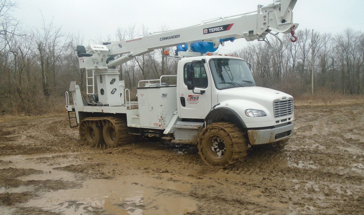 righttrackint's tweet photo. With drilling season starting visit: https://t.co/2LkKZ1Pwk6 . #righttracks #tracks #oilandgas #heavyequipment #oil https://t.co/SeNLQJ5gVn