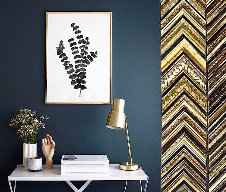 RomaMoulding's tweet image. We need this #framestyle in our home... #decorlove 📷: @ARCH_Framing @WeekdayCarnival