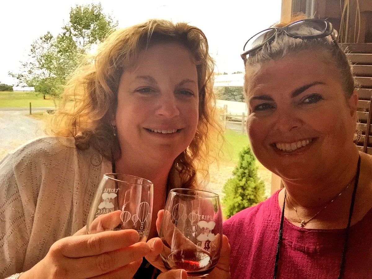 melodytravels's tweet photo. I feel like such a wine aficionado after my #matpra2016 trips @MATPRA2016 #cheerstotheweekend #ThirstyThursday https://t.co/EKk6jd5MZS