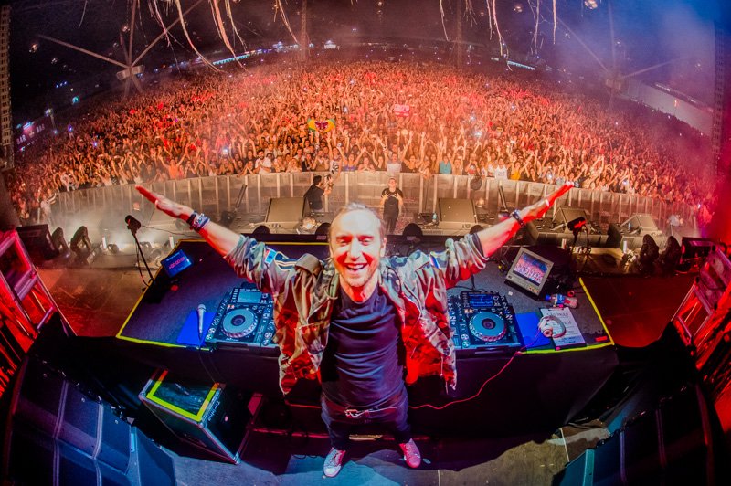 Plusnetworkbr's tweet photo. Faltam 50 dias para a chegada de @DavidGuetta ao Brasil! Saiba tudo: https://t.co/eqoqtCXZp5 https://t.co/so46O3ykje