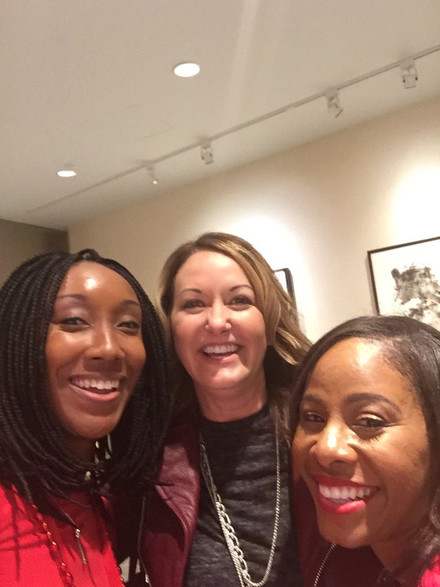 ShawPassTarget's tweet photo. Just hanging out with our new friend! #Rookies #FNSM2016 #WeAreTarget #Scrappy&amp;Delight @JannaAPotts @RoryD346 https://t.co/6T2cVd0bWZ