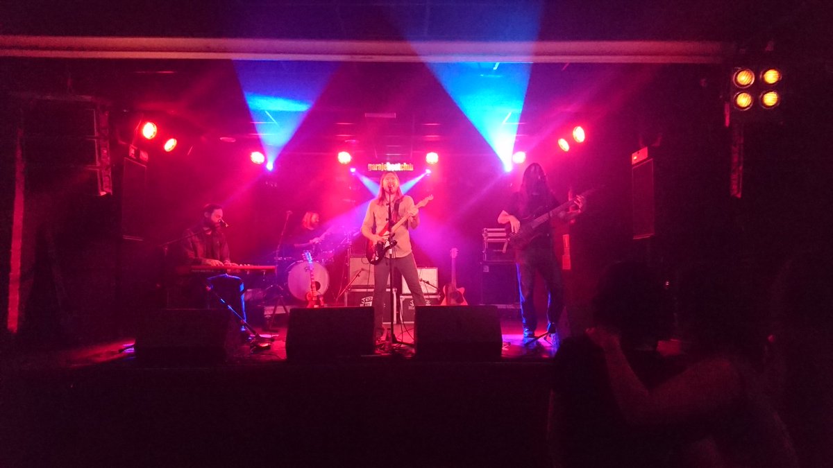 Impresionantes compartir escenario con estos genios!! <a href="/AdamEckersley/">Adam eckersley</a>