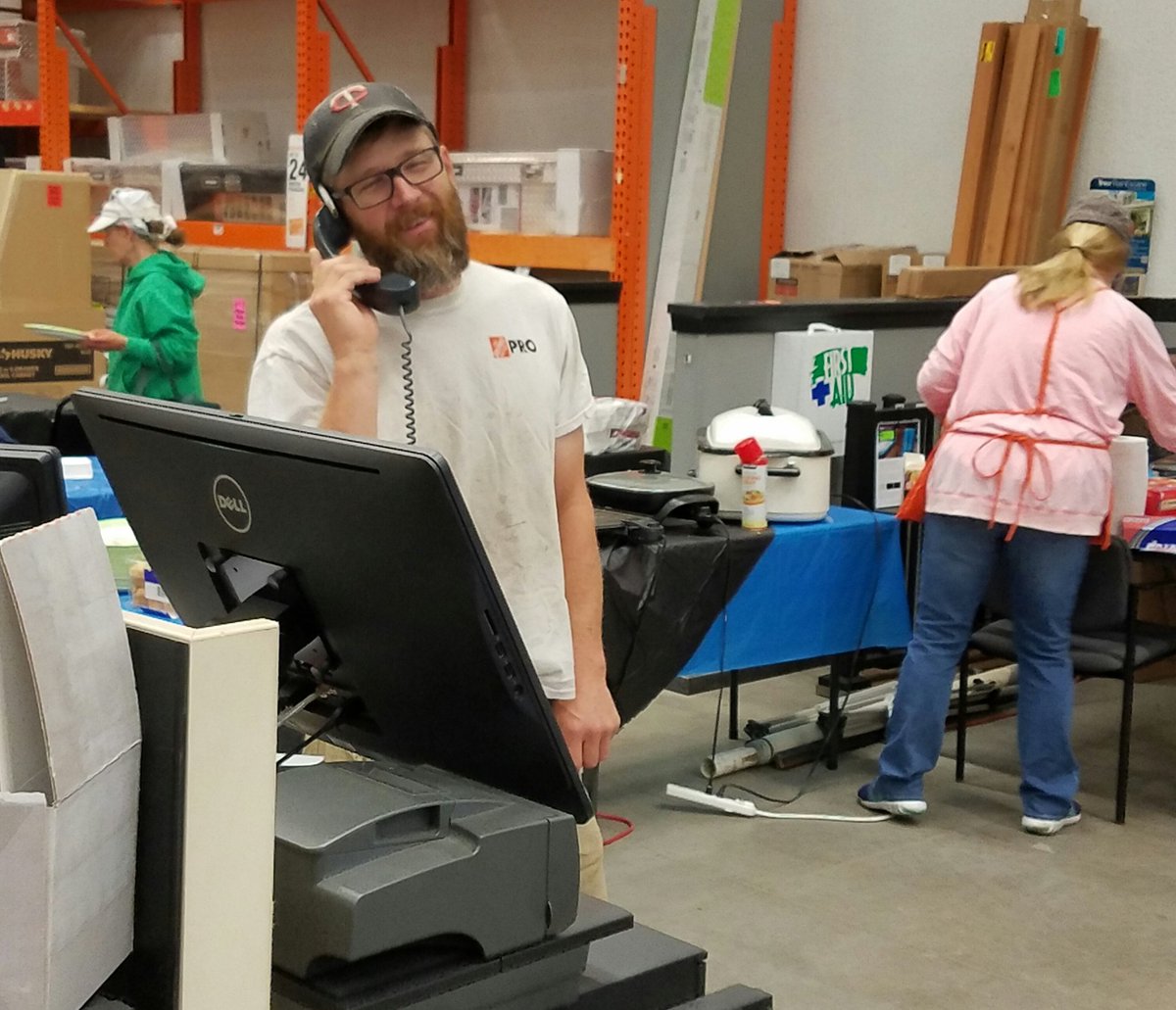 kellie_staley's tweet photo. Our contractors also help answer the phones.Was his customer w/a delivery question, so he answered @jason_bergeland https://t.co/0dbTUBagFb