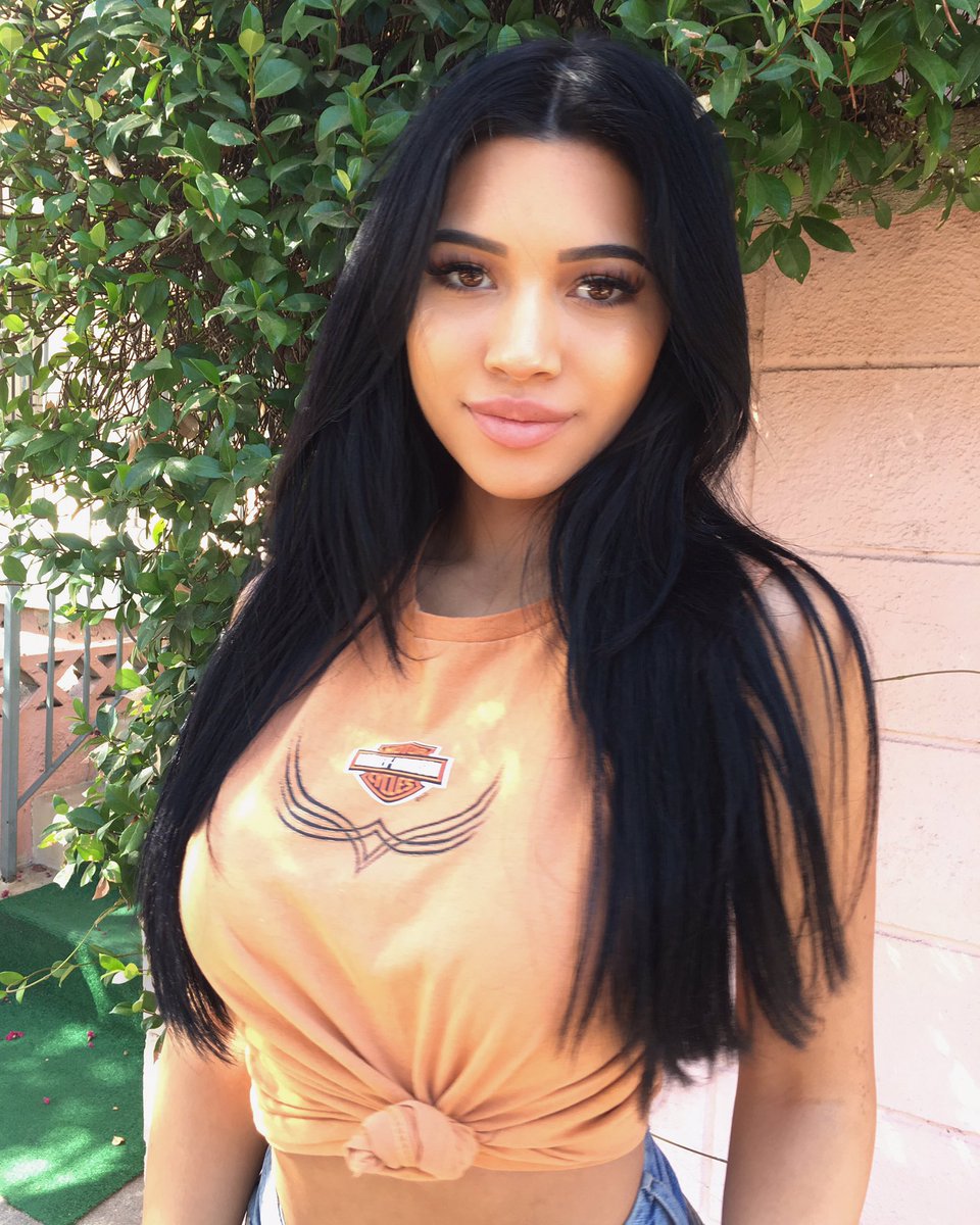 MissJuliaKelly tweet picture