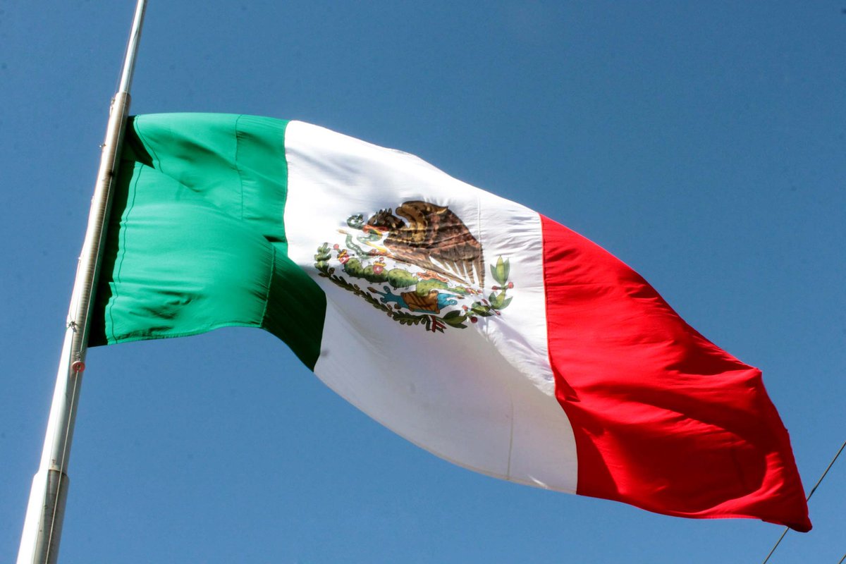 pedrodelvalle_0's tweet photo. Hola amigos! Viva 🙌 México es un orgullo #lostemerarios #ltstaff https://t.co/rYP5spJKvw