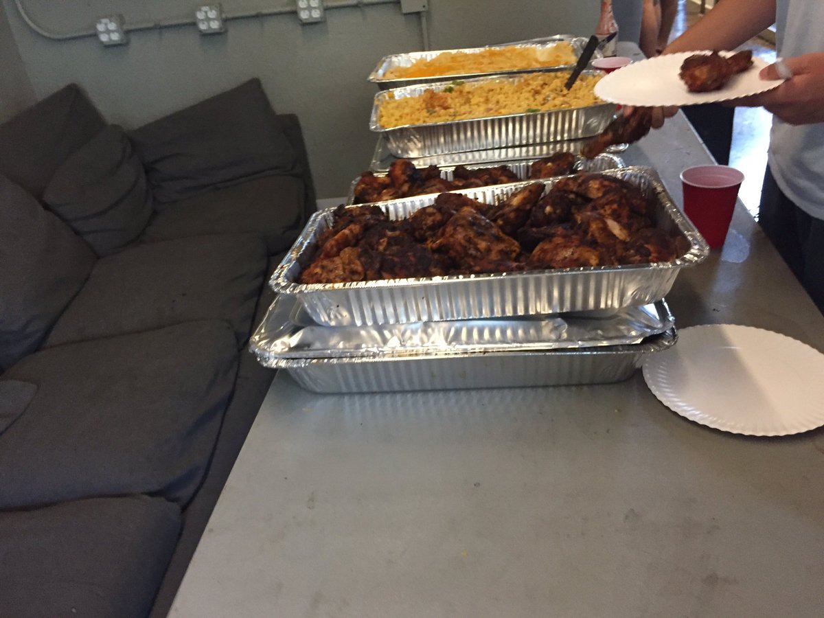 Vandy_Relay's tweet image. We have food, where are you? Come to SAE for some good food for a good cause! #Relay16