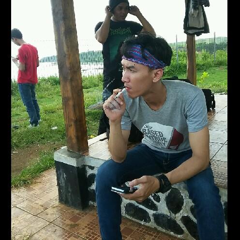 darief_silver's tweet photo. Join my LIVE > #semangatpagi on #BIGOLIVE. https://t.co/Bd0b68gNQc https://t.co/DTKSmTSHdx