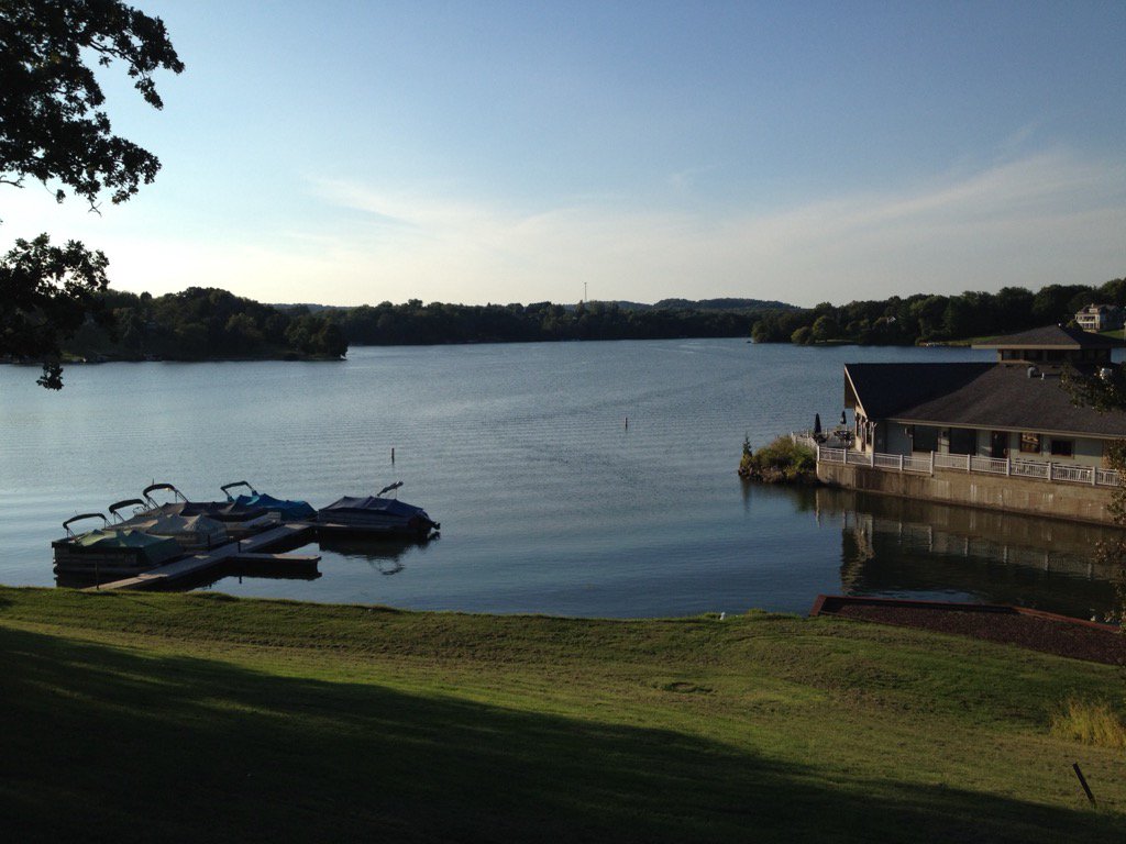 MN_DrainDrop's tweet photo. Beautiful sunset over Apple Canyon Lake. So glad to be here talking #WaterQuality #4ILWaters @uie_ag https://t.co/58IlLoe5Y3