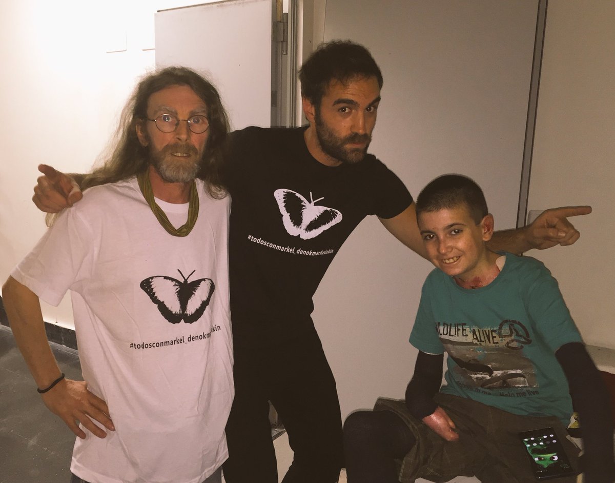 jontirapu's tweet photo. #monologos #humor #solidario #labeagaaretoa #pieldemariposa #macrea #jonplazaola #markellopez #latourrainterminable https://t.co/BunXaKp0bS