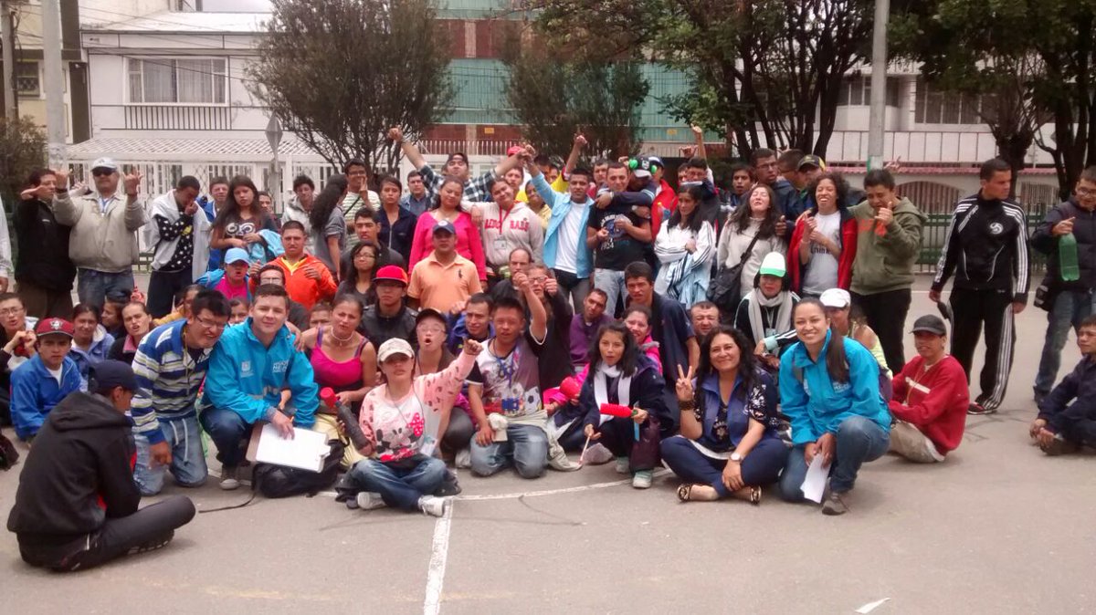 AMBcorresponsal's tweet image. Acción Pedagógica sobre #ResiduosSólidos con población especial de la Fundación @CENAINCO