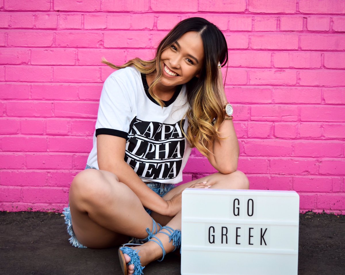 FresnoTheta's tweet photo. JUST •ΘNE• MORE DAY! 🌸✨ #GoGreek #FresnoTheta https://t.co/WVeCjoiKW0