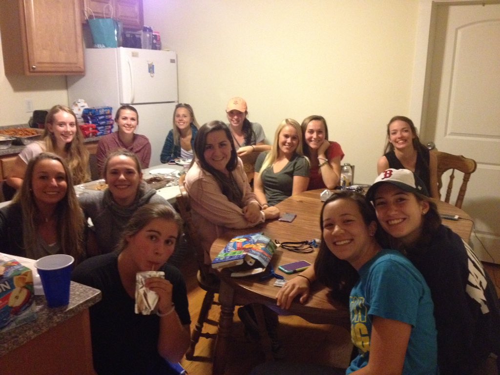 UML W. Club Soccer tweet media