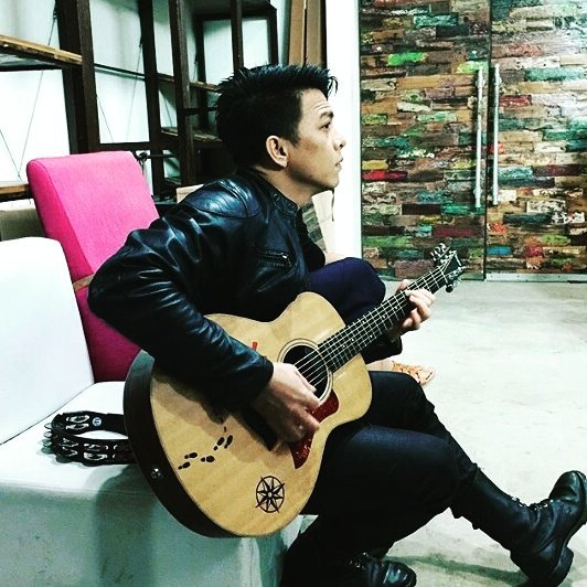 itsbor's tweet image. happyBIRTDAY @R_besar