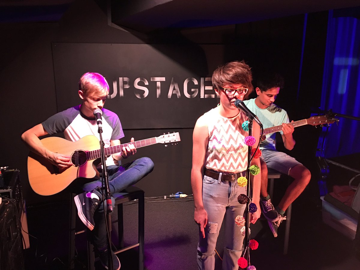 ajayparekh68's tweet photo. @Stage_Tweets looking good upstage team. Thank you for a great night. @AndrewEborn https://t.co/HlVwarXNST