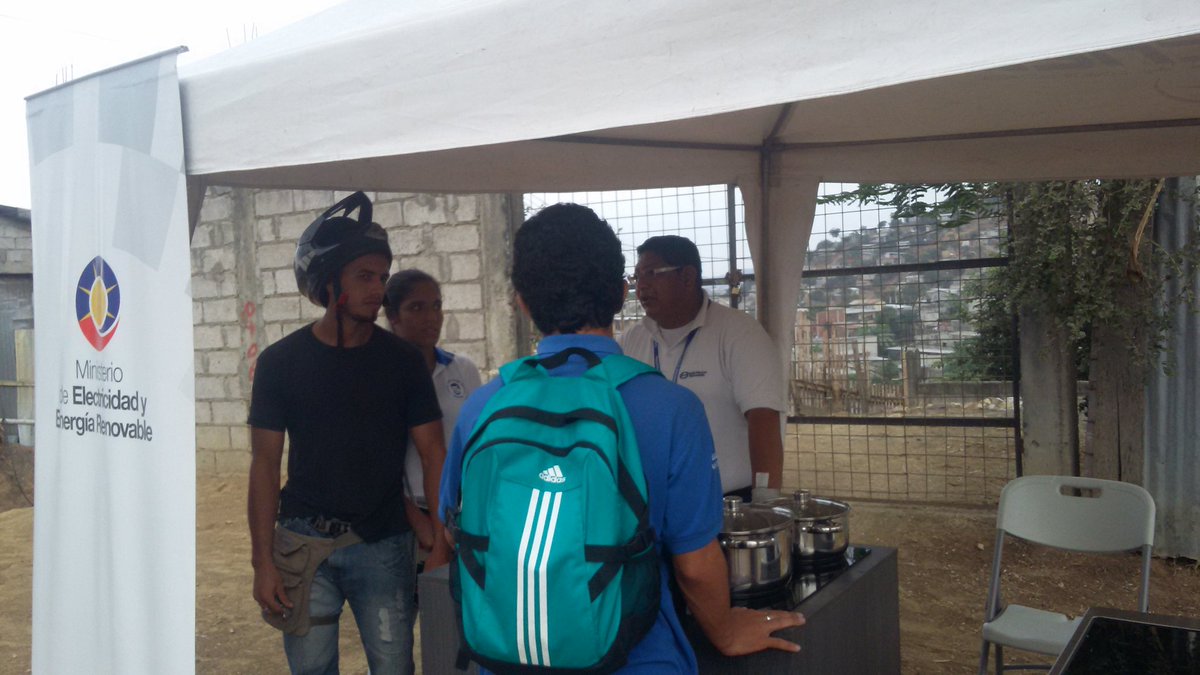 .<a href="/CNEL_EP/">CNEL EP</a> #UnGuayaquil Mostramos a moradores del Guerreros del Fortín beneficios de las <a href="/CocinaInduccion/">Cocinas de Inducción</a>