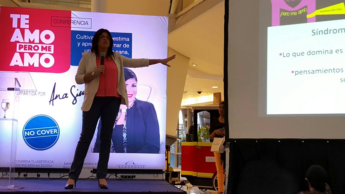 ¡Y así finalizamos el día! ¡Muchísimas gracias a la @anasimord por esta estupenda charla impartida esta noche!