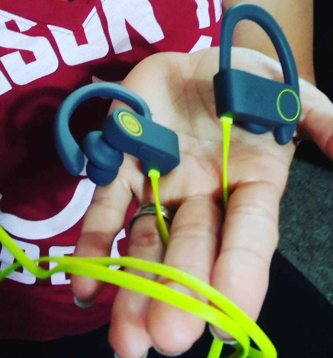 IJoy FS IPX7 Sport Bluetooth Waterproof Earbuds #pranxijoy amazon.com/dp/B01ISJNONO