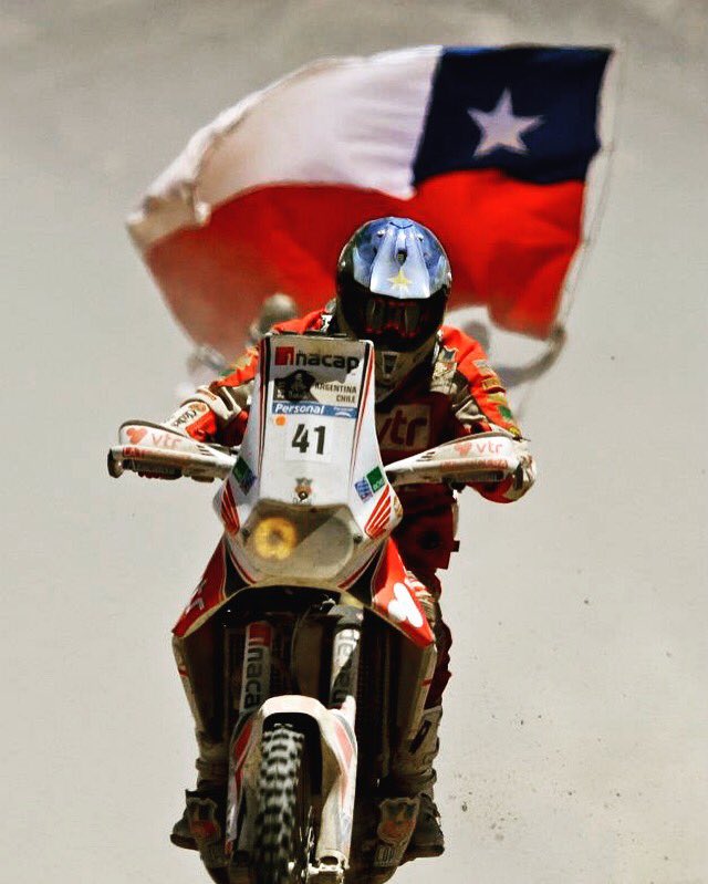 jprohenso's tweet photo. Viva Chile Mierda que lindos recuerdos cuando el Dakar pasaba por nuestras tierras Salud por lo vivido y tomado ctm https://t.co/DYwWwtDck2