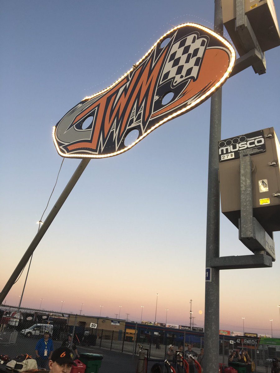 Josh6williams's tweet photo. The crew getting ready for the start of the Scott150 here @ChicagolndSpdwy be sure to tune in on FS1! #SWFCC #JWM https://t.co/Zpgh8VvcAy