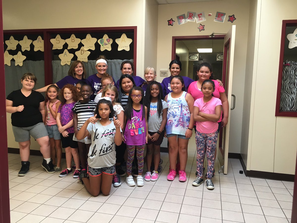 87emma2435's tweet photo. Rocked our first week of GOTR! @mlandaya @racheljames0619 @julie_gunnell @JudyJhuf @RiceElementary @GOTRHouston https://t.co/v4GpIDgS6n