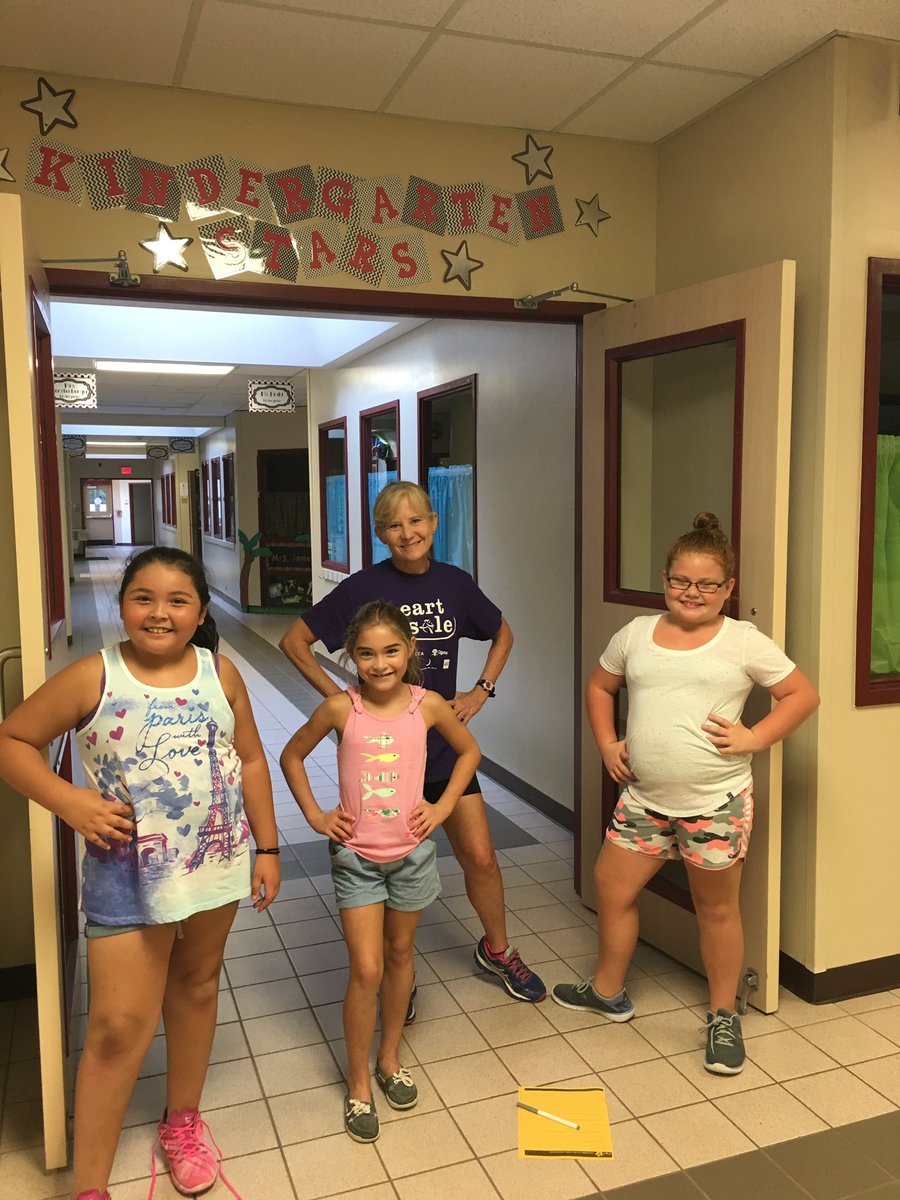 87emma2435's tweet photo. Rocked our first week of GOTR! @mlandaya @racheljames0619 @julie_gunnell @JudyJhuf @RiceElementary @GOTRHouston https://t.co/v4GpIDgS6n