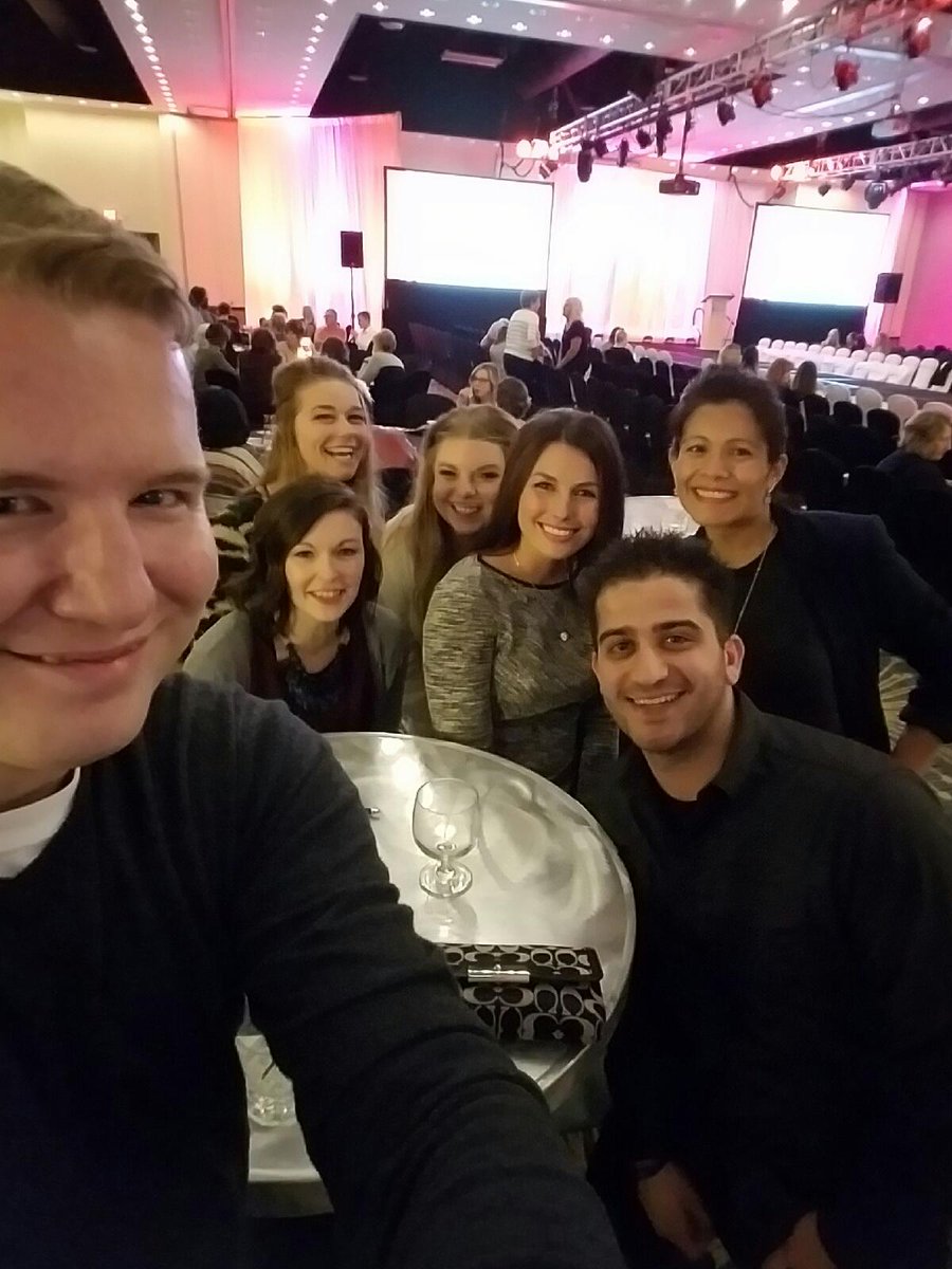 laceyalex's tweet photo. Gate City Bank out here having a blast and supporting a great cause! #DFSATI16 https://t.co/PeMAl7ZkiN