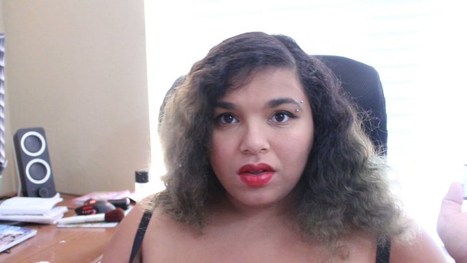 I think my lips look wonderful around a cock. And imagine the lipstick marks they'd leave https://t.co/zNGZa3D0Xp<a href="/tag/bbw"class="tags"><span>#bbw</span></a><a href="/tag/clips4sale"class="tags"><span>#clips4sale</span></a>